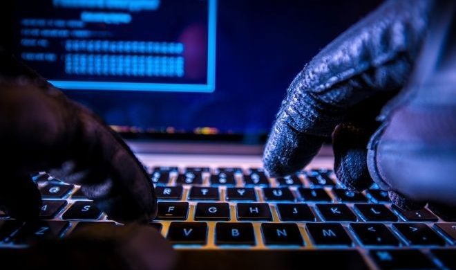 Cyber Crime: Να μπαίνουμε σε «ελεύθερα» wifi; Είναι ασφαλείς οι κάμερες;